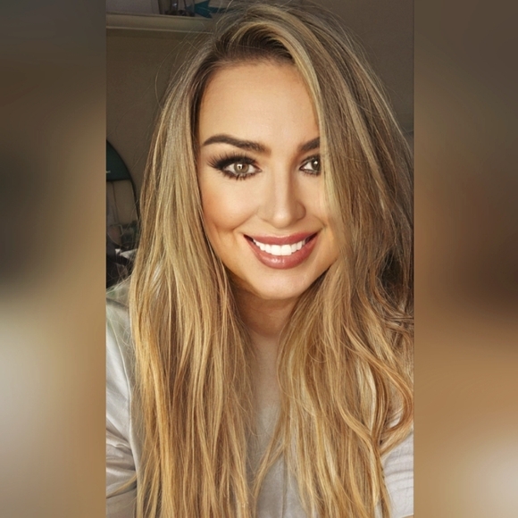 Meet your Posher, Vicki - Picture 2 of 3